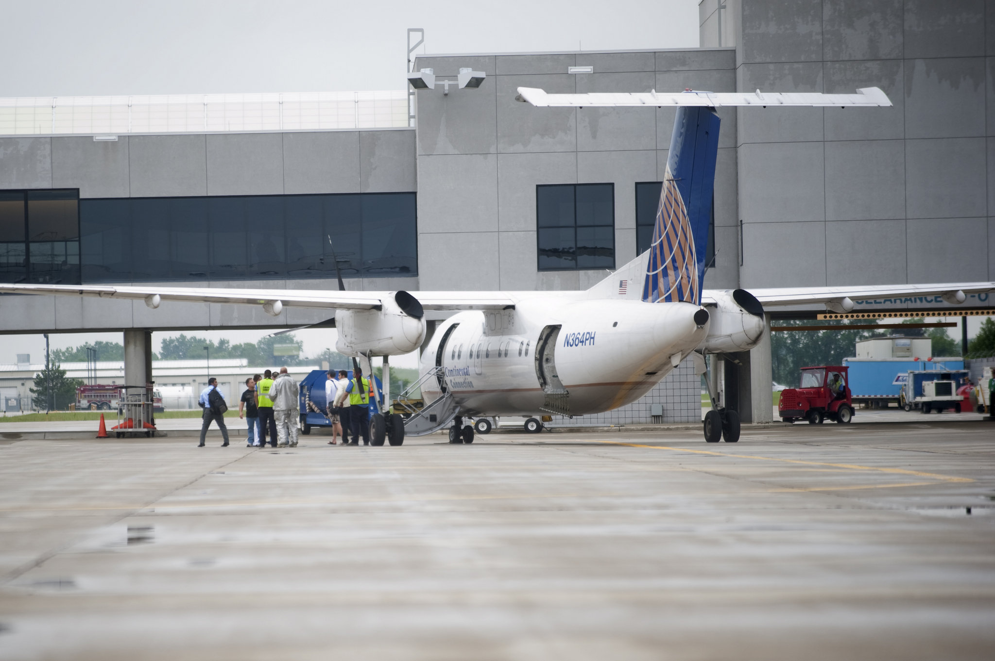 Εκκενώθηκε αεροδρόμιο στο Μίσινγκαν μετά από τραυματισμό αστυνομικού με μαχαίρι