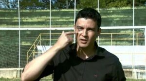 Διαιτητής έβγαλε πιστόλι σε ποδοσφαιριστή στην Βραζιλία ! (ΒΙΝΤΕΟ)