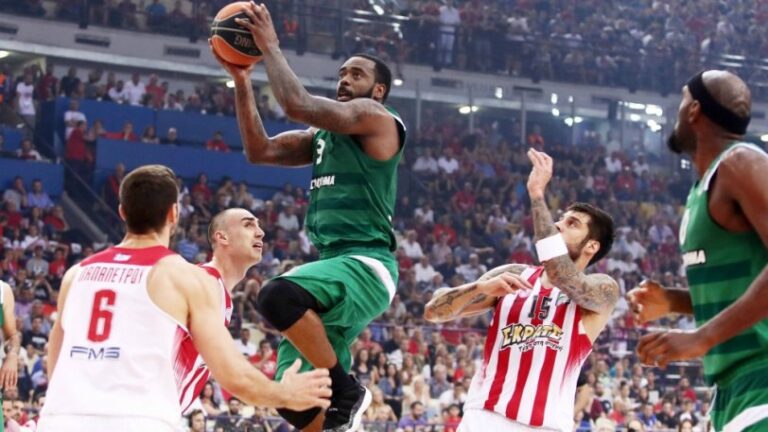 Η ώρα της στέψης του πρωταθλητή στην Ελλάδα