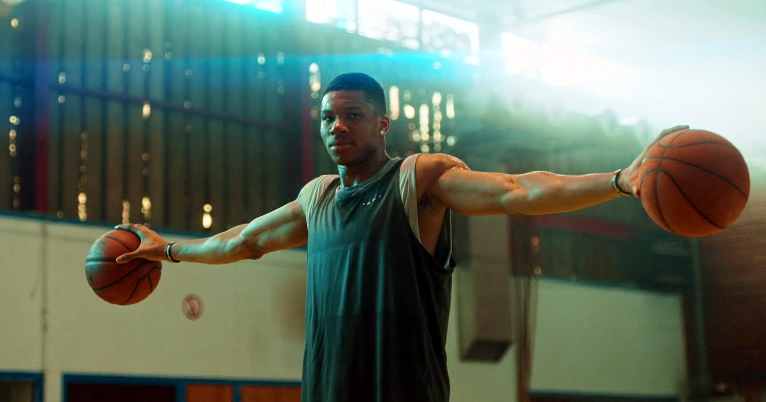 Φοβερό κλιπ: Ο Giannis μας λέει τι είναι το μπάσκετ (ΒΙΝΤΕΟ)