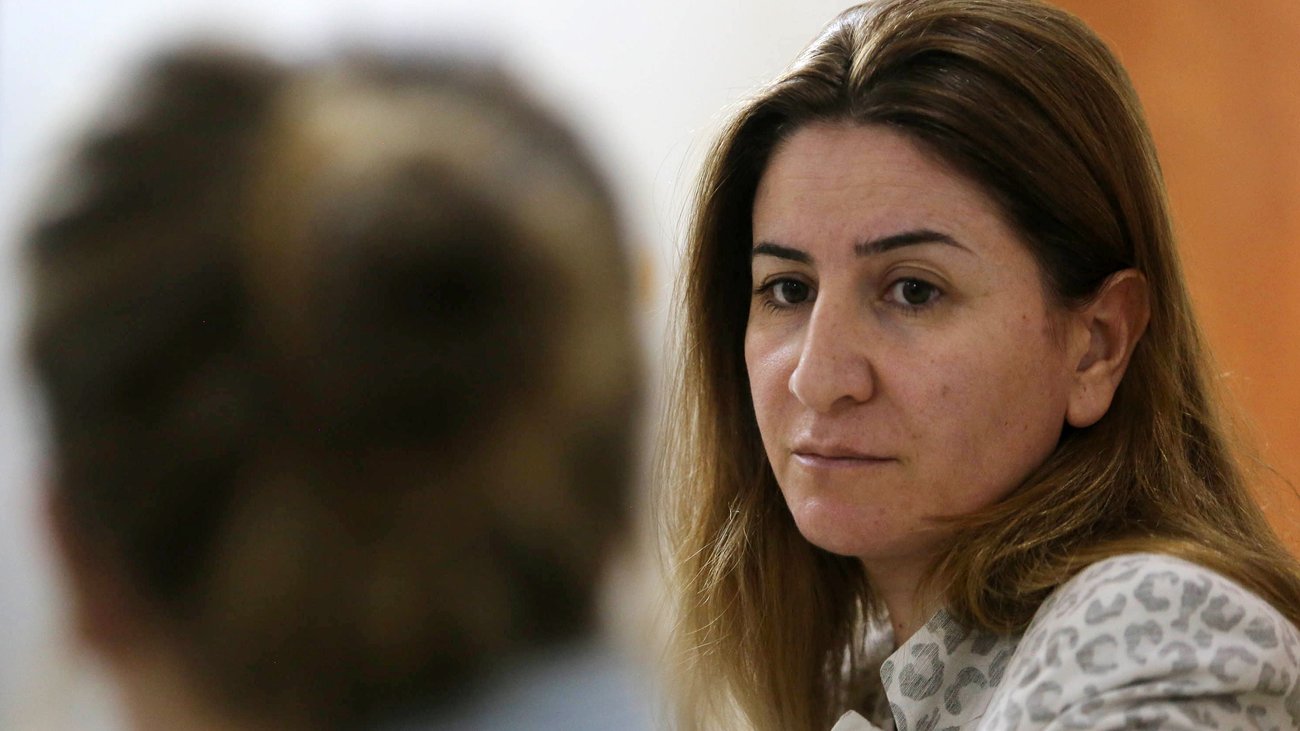 Οι τζιχαντιστές έδωσαν σε γυναίκα να φάει το παιδί της (BINTEO)