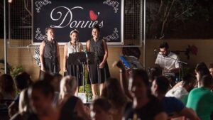 Οι“Donne’s” και “The Crew” μας ταξιδεύουν απόψε σε μία άλλη εποχή