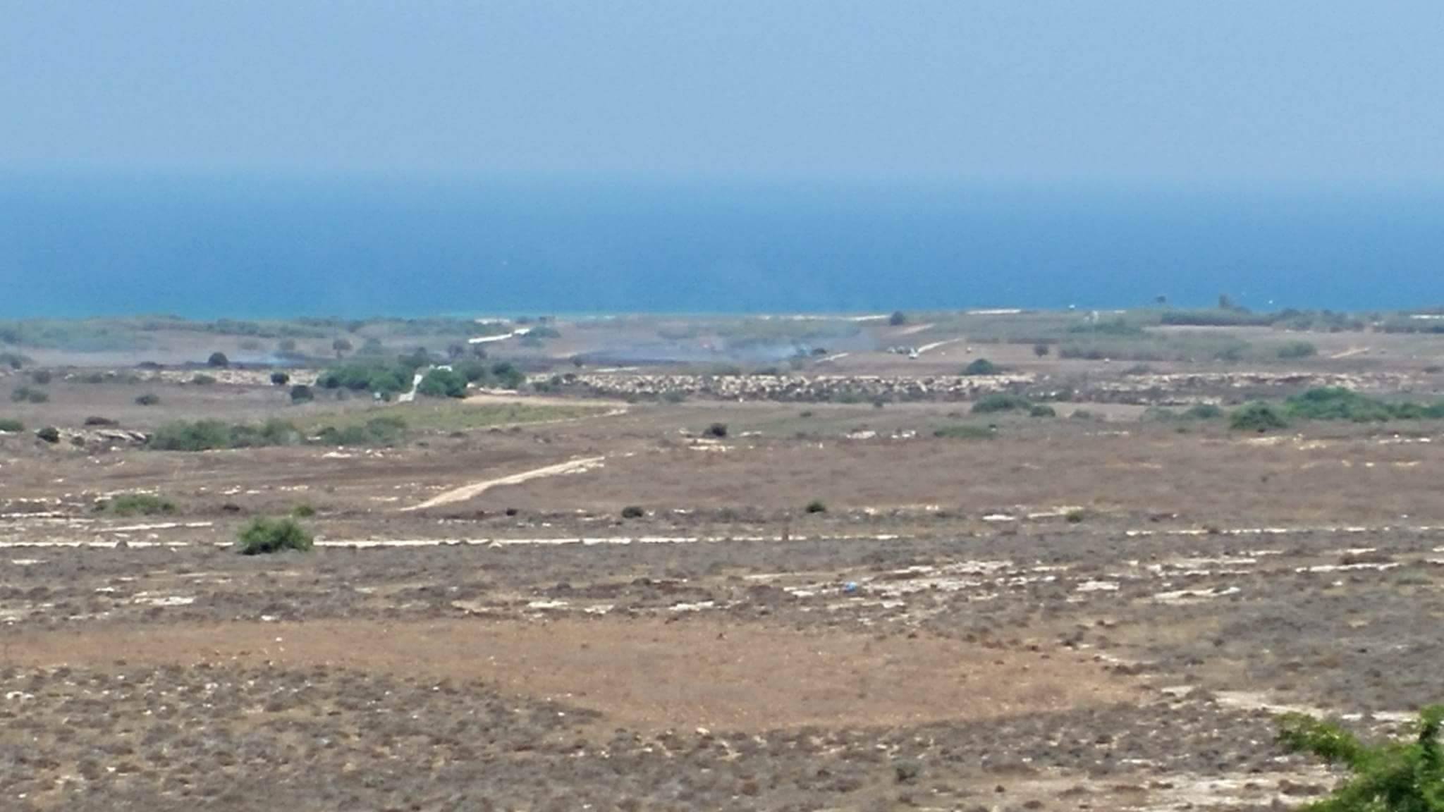 Πυρκαγιά στη νεκρή ζώνη Δερύνειας υπό το φόβο εκρήξεων (ΒΙΝΤΕΟ)