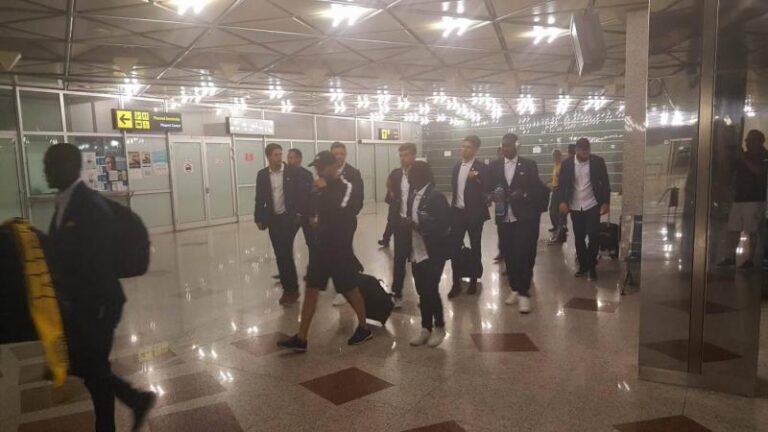 Έφτασε Αυστρία τα ξημερώματα η αποστολή της ΑΕΛ