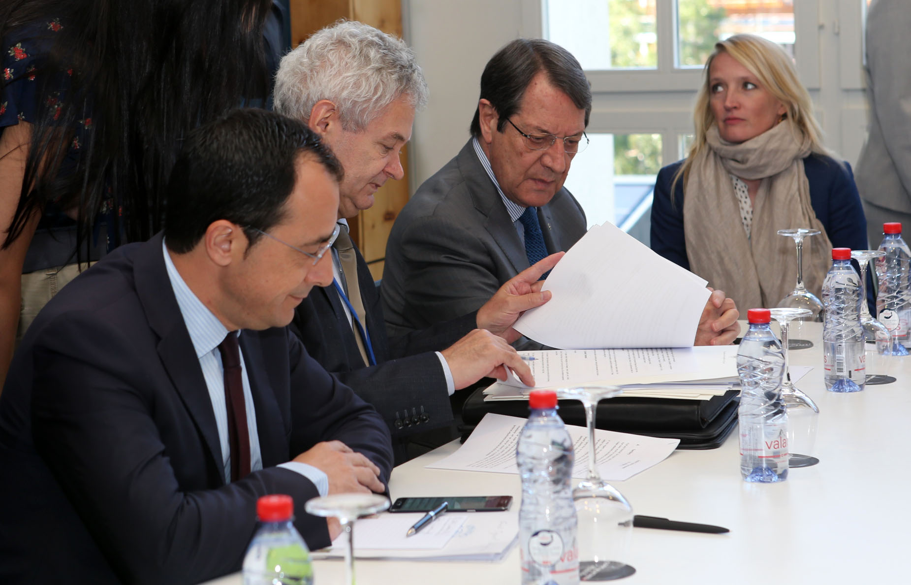 Εμμένει πως ευθύνονται όλες οι πλευρές για το ναυάγιο ο Έιντε (BINTEO)