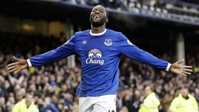 ''Κλέβει'' από την Τσέλσι τον Λουκάκου η Γιουνάιτεντ