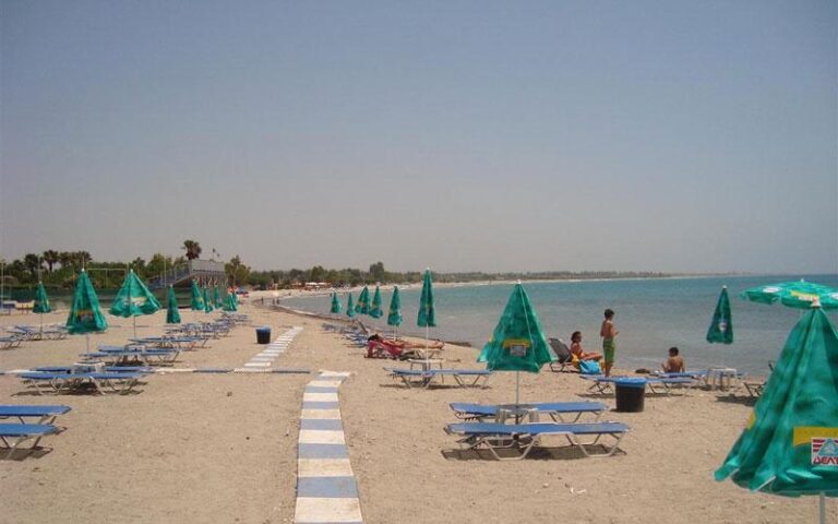 Έρευνες για τη διοχέτευση γαλακτώδους υγρού στη θάλασσα της Γεροσκήπου