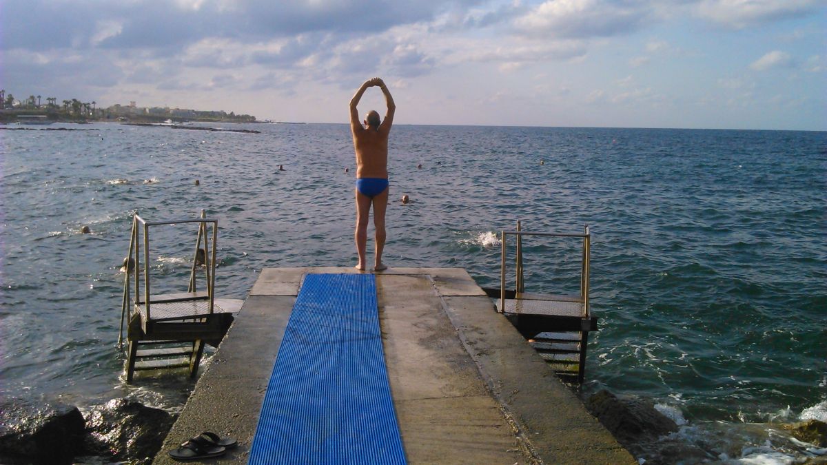 Νεκρός Άγγλος τουρίστας στη θαλάσσια περιοχή Μπάνια της Πάφου