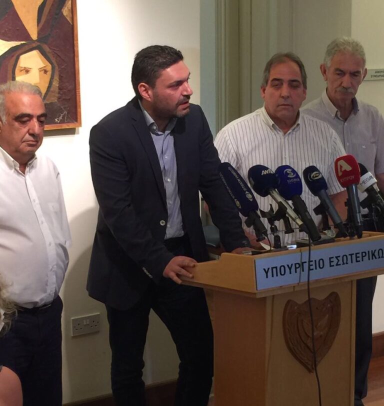 Μέχρι το τέλος του χρόνου, η συμπλεγματοποίηση υπηρεσιών στις κοινότητες