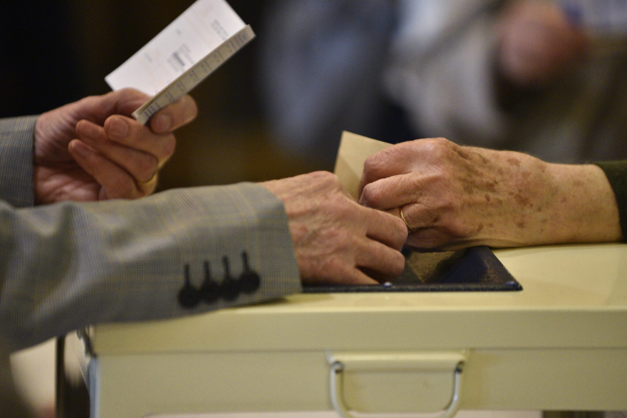 Βράζουν οι μηχανές ενόψει εκλογών