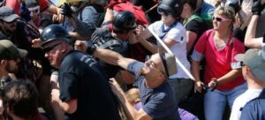 Συμπλοκές σε συγκέντρωση ακροδεξιών στη Βιρτζίνια των ΗΠΑ