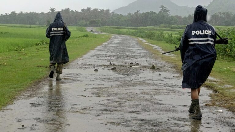 Μιανμάρ: Τους 89 οι νεκροί από επίθεση μουσουλμάνων ανταρτών