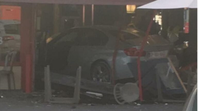 Ενδείξεις "οξείας παράνοιας" για τον οδηγό που εισέβαλε σε πιτσαρία