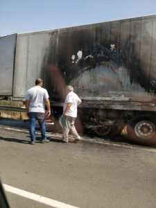 Φωτιά σε όχημα στον αυτοκινητόδρομο Λευκωσίας-Λεμεσού ταλαιπώρησε τους οδηγούς