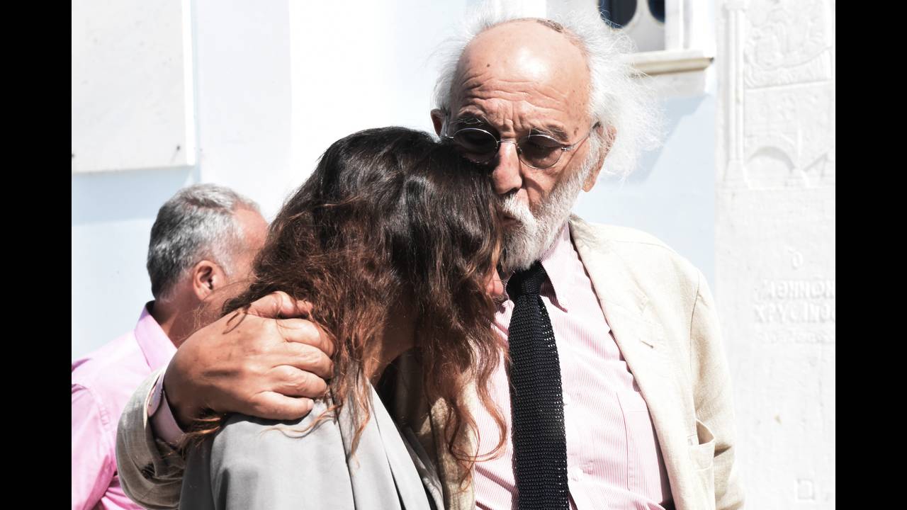 40 ημέρες χωρίς την Ζωή Λάσκαρη –  Φωτογραφίες από το μνημόσυνο