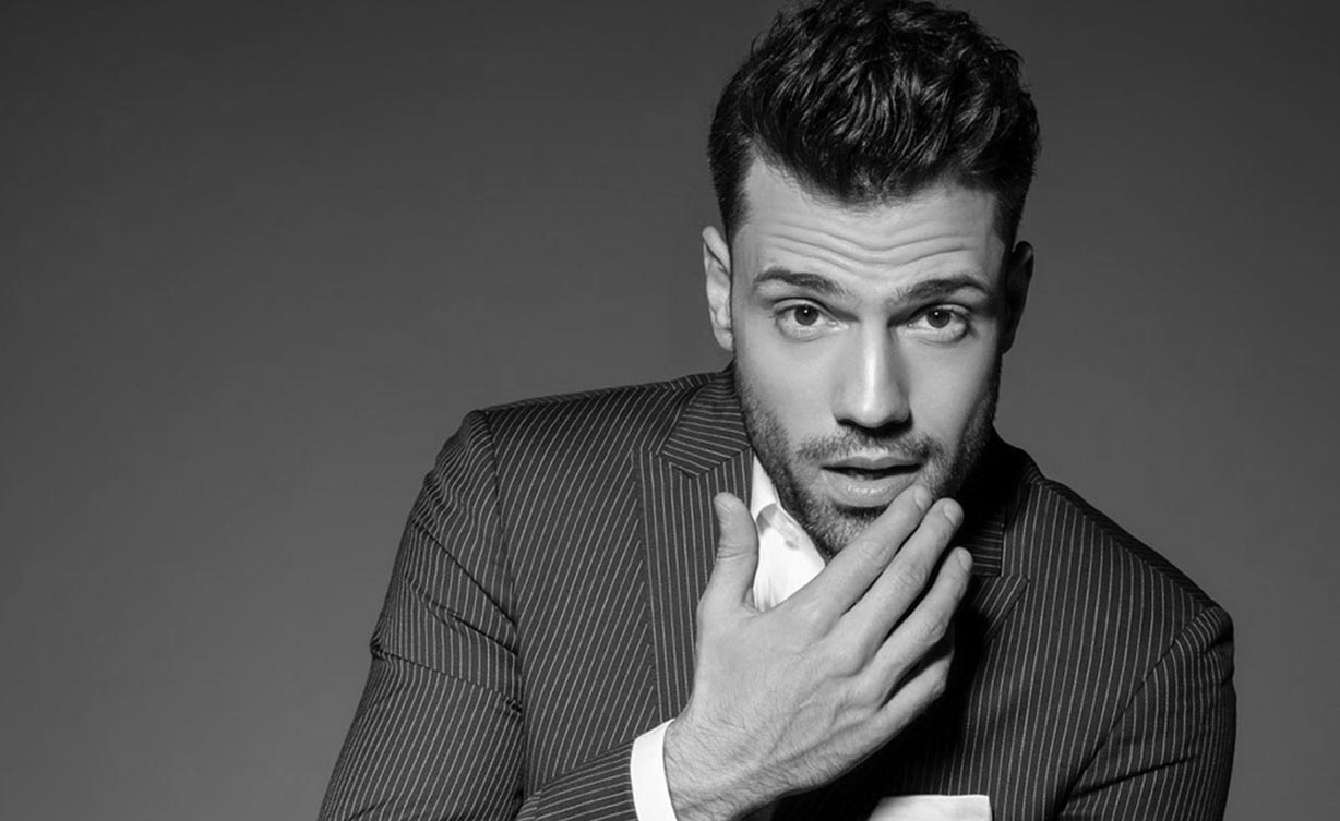 Κωνσταντίνος Αργυρός: Δείτε τον κούκλο δίδυμο αδερφό του (ΦΩΤΟ)