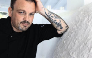 Δημήτρης Σκαρμούτσος: Ο κρυφός γάμος και η βάφτιση του παιδιού του, στην Κύθνο