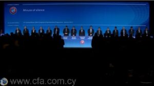 Μονόλεπτη σιγή στην μνήμη της Έλμας Κουτσοκούμνη στο Κογκρέσο της UEFA