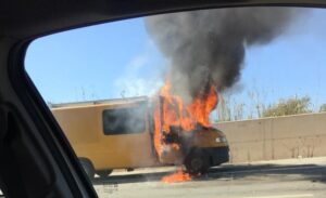 Στις φλόγες όχημα της CYTA στην περιοχή Ορμήδειας (ΦΩΤΟ)