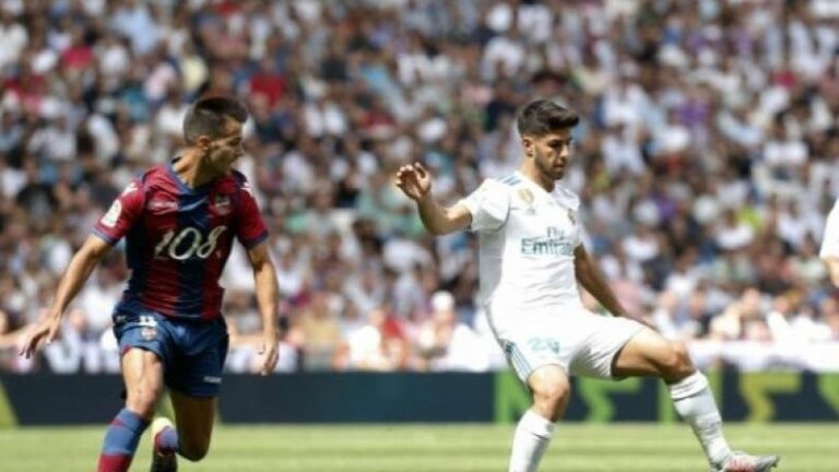 Γκέλα ολκής της Ρεάλ Μαδρίτης πριν τον αγώνα με τον ΑΠΟΕΛ