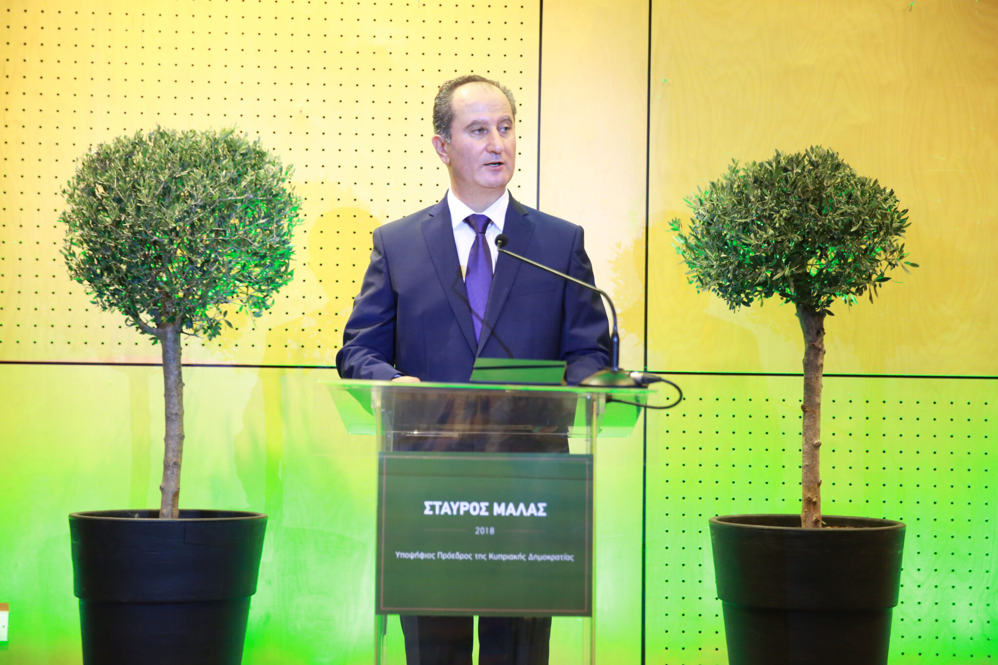 Με 97% επικύρωσε την υποψηφιότητα Μαλά η Κεντρική Επιτροπή του ΑΚΕΛ