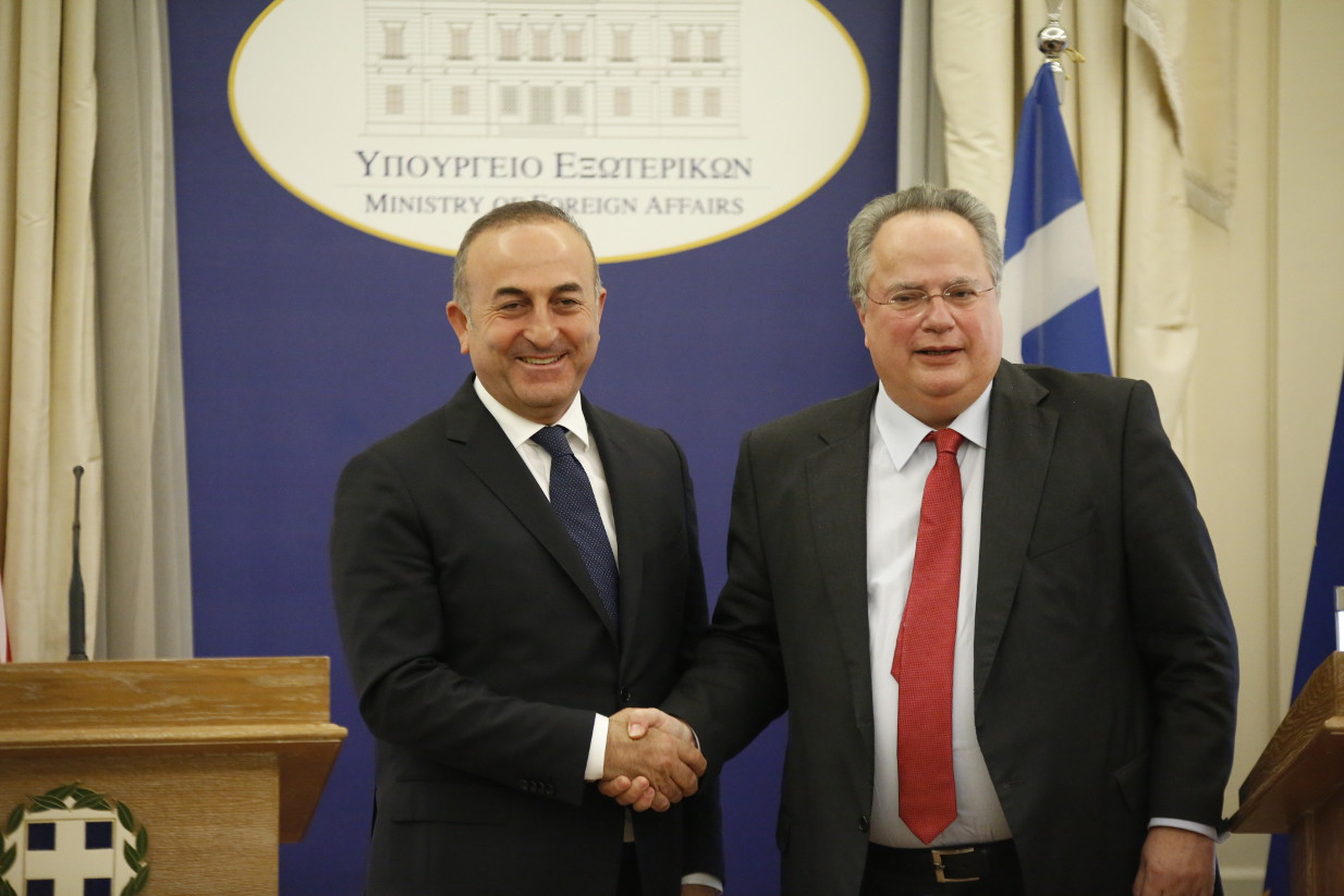 Tετ-α-τετ Νίκου Κοτζιά και Μεβλούτ Τσαβούσογλου στην Άγκυρα (ΦΩΤΟ)