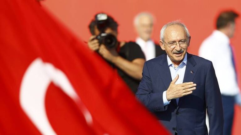 Κιλιτσντάρογλου: Ο Ετζεβίτ έδειξε το πατριωτισμό της Τουρκίας στον Πενταδάκτυλο
