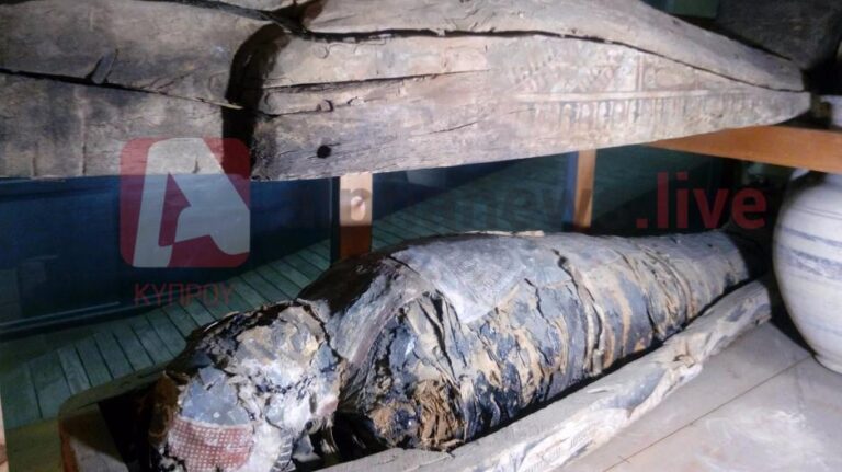 Mέχρι την Ρουμανία "έφτασε" η μούμια του Νάσσερ