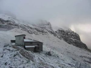 Σαρώνει την Ελλάδα, η καταιγίδα "Δαίδαλος"