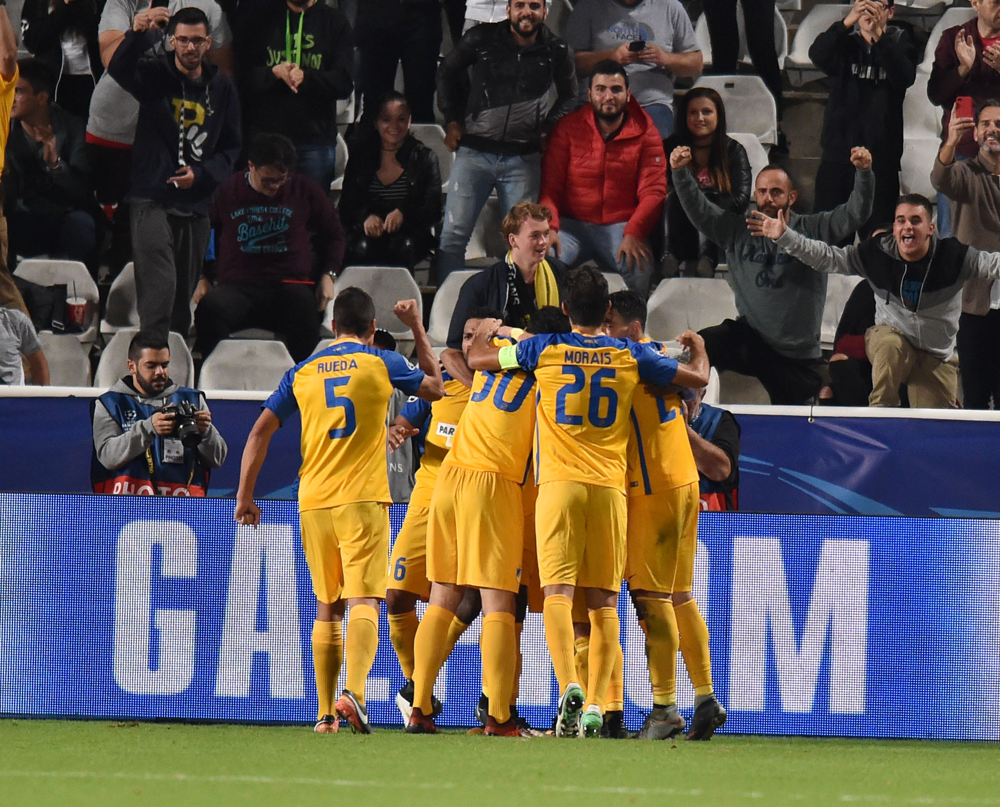 "Εφτάψυχος" θρύλος, σκόραρε και πήρε τον πρώτο του βαθμό (ΒΙΝΤΕΟ)