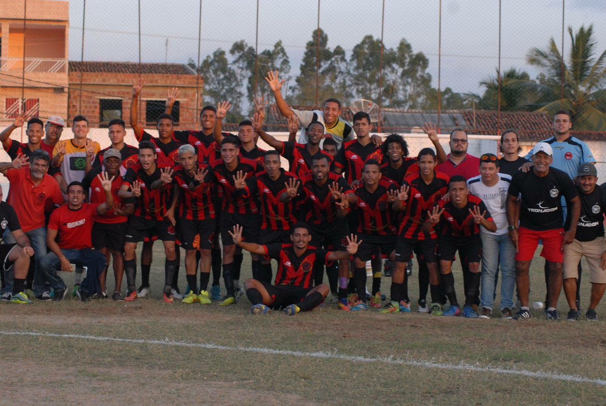 Τρελά πανηγύρια για τον αποκλεισμό της χειρότερης ομάδας στον κόσμο