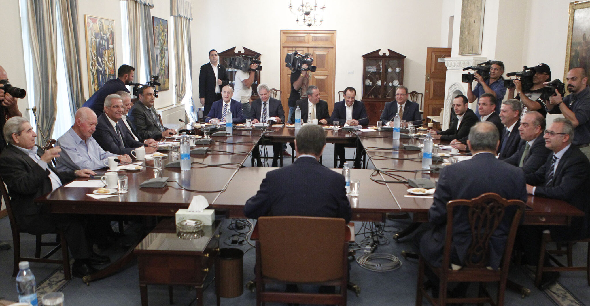 Εθνικό Συμβούλιο: Επτά έγγραφα και διαφορετικές προσεγγίσεις (ΒΙΝΤΕΟ)