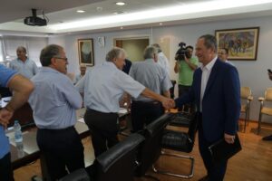 Η ΠΕΟ στηρίζει…Σταύρο Μαλά