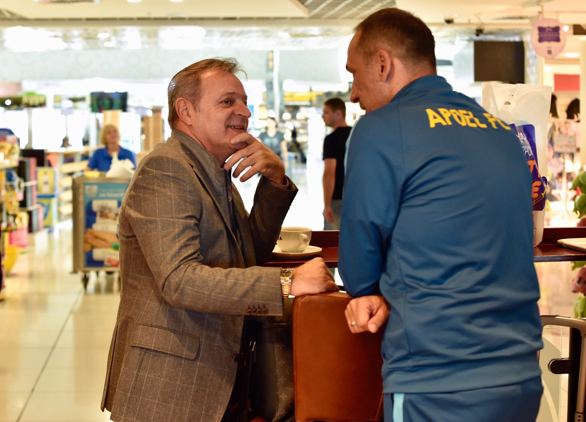 Αναχώρησε ο ΑΠΟΕΛ, μετά από ενέργειες για να αλλάξει η εικόνα του