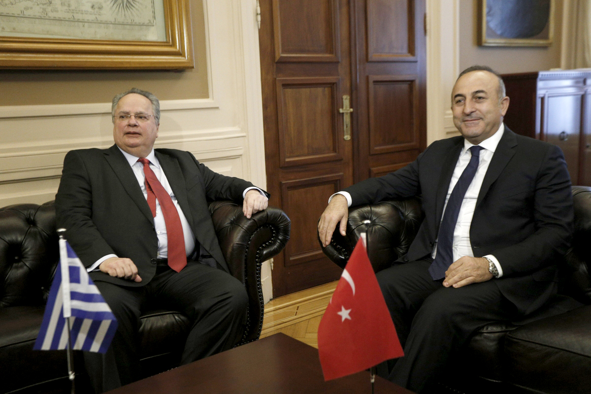 Στην Άγκυρα ο Ν.Κοτζιάς για επαφές με Ερντογάν και Τσαβούσογλου