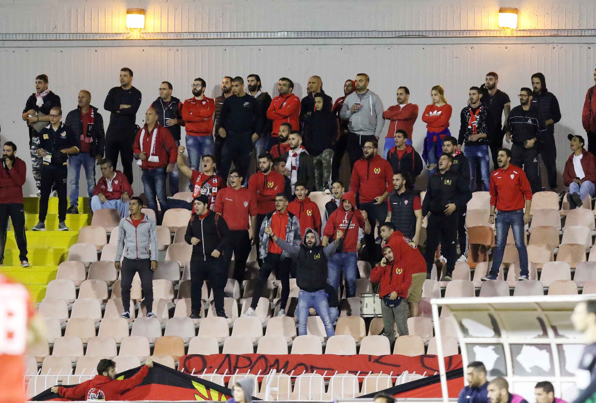 Σύλληψη 23χρονου για τα όσα έγιναν στο Ολυμπιακός – Νέα Σαλαμίνα