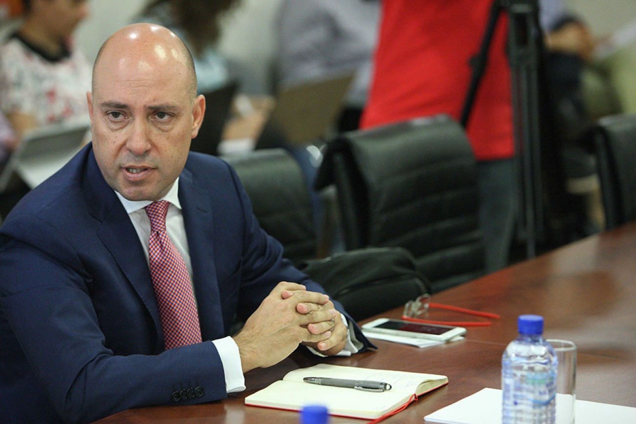 "Βασίλεια και πατρώνους" στις τάξεις της δημόσιας υγείας καταγγέλει ο Παμπορίδης