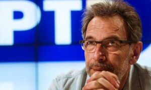 Παραιτήθηκε ο Διονύσης Τσακνής από πρόεδρος της ΕΡΤ