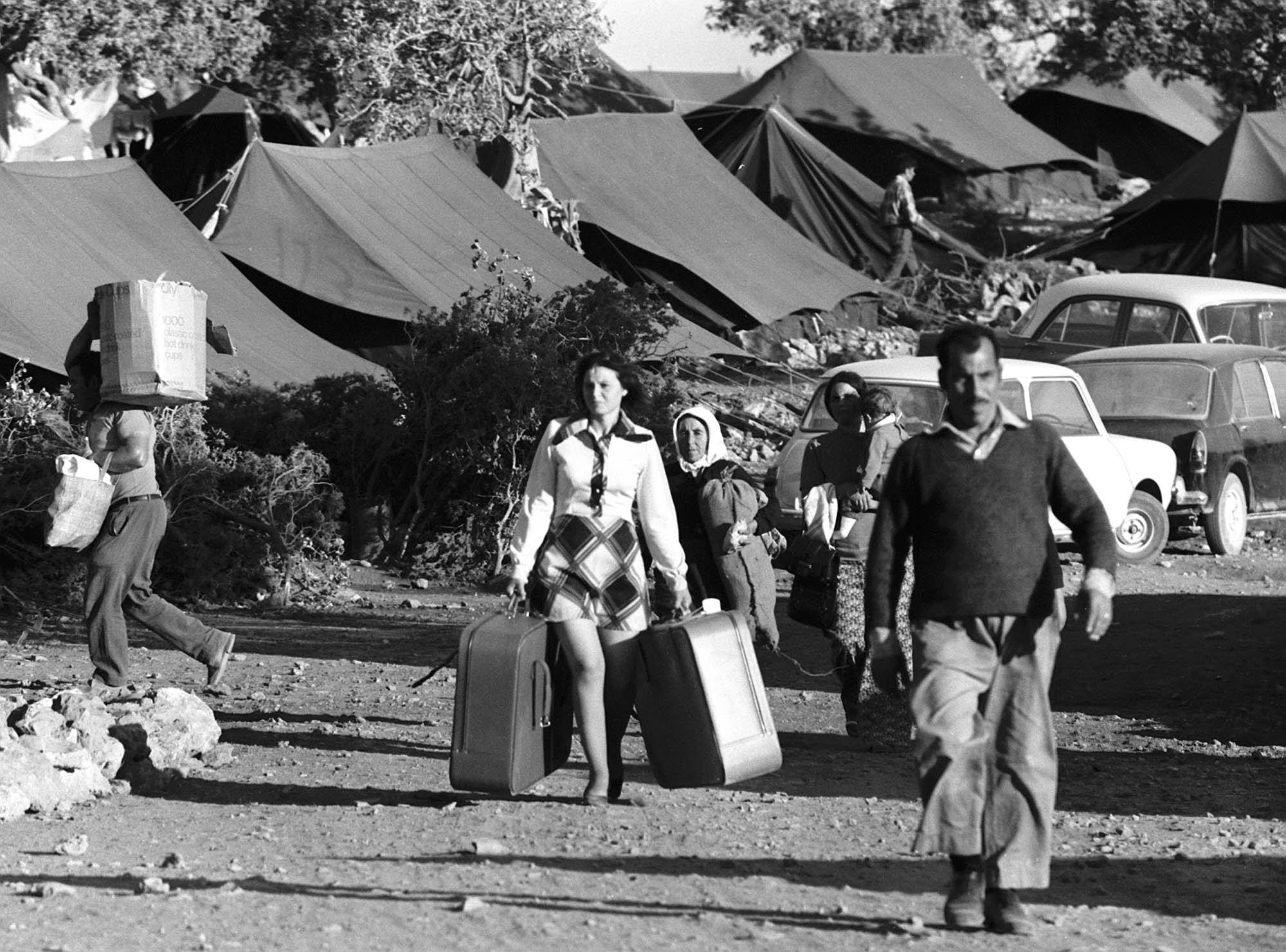 Και οι…πρόσφυγες στον προεκλογικό πυρετό