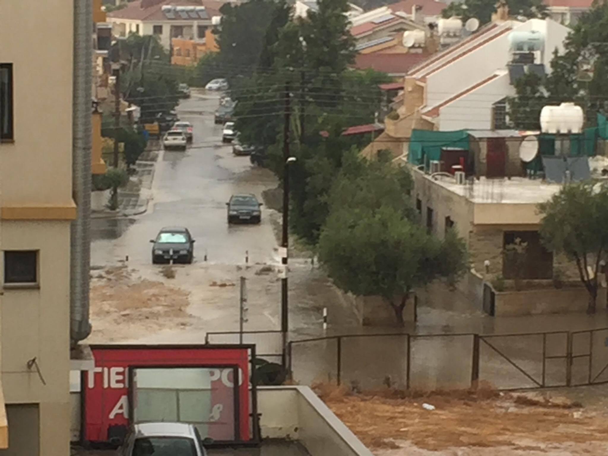 Ορατός ο κίνδυνος για πλημμύρες στην Κύπρο (BINTEO)