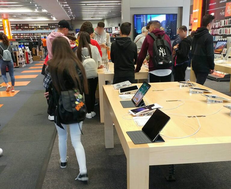 Shopping στην πρωτεύουσα, για μαθητές σχολείων της Λάρνακας (ΦΩΤΟ)