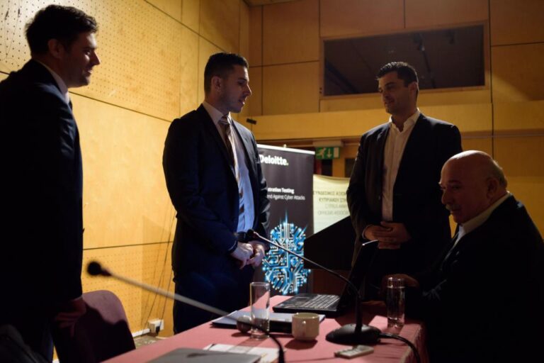 Χάκαραν ηλεκτρονικό υπολογιστή, ενώπιον στελεχών της Εθνικής Φρουράς