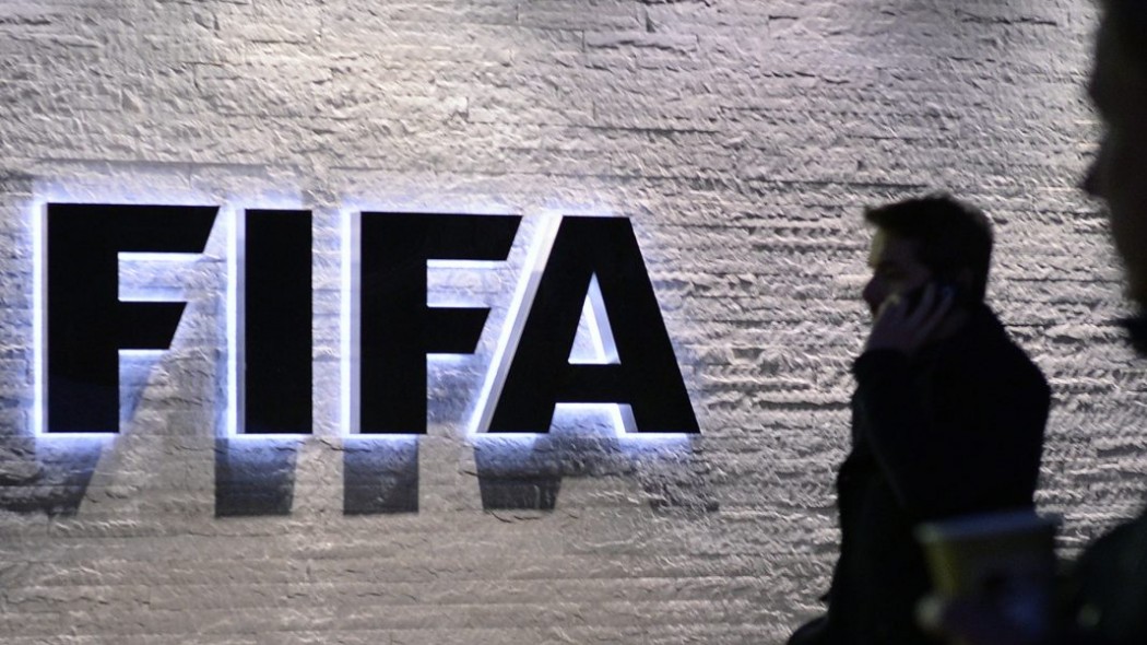 Σκάνδαλο FIFA: Ελέγχονται 28 ύποπτα εμβάσματα δύο προέδρων Ελληνικών ομάδων