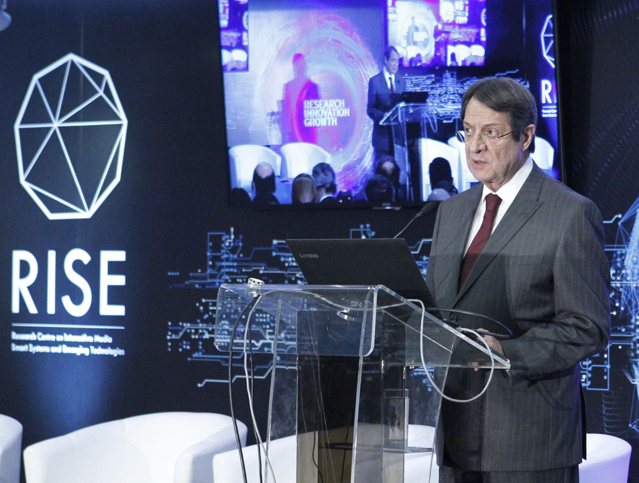 ΠτΔ: Στόχος να φτάσει η επένδυση στην έρευνα το 1,5% του ΑΕΠ