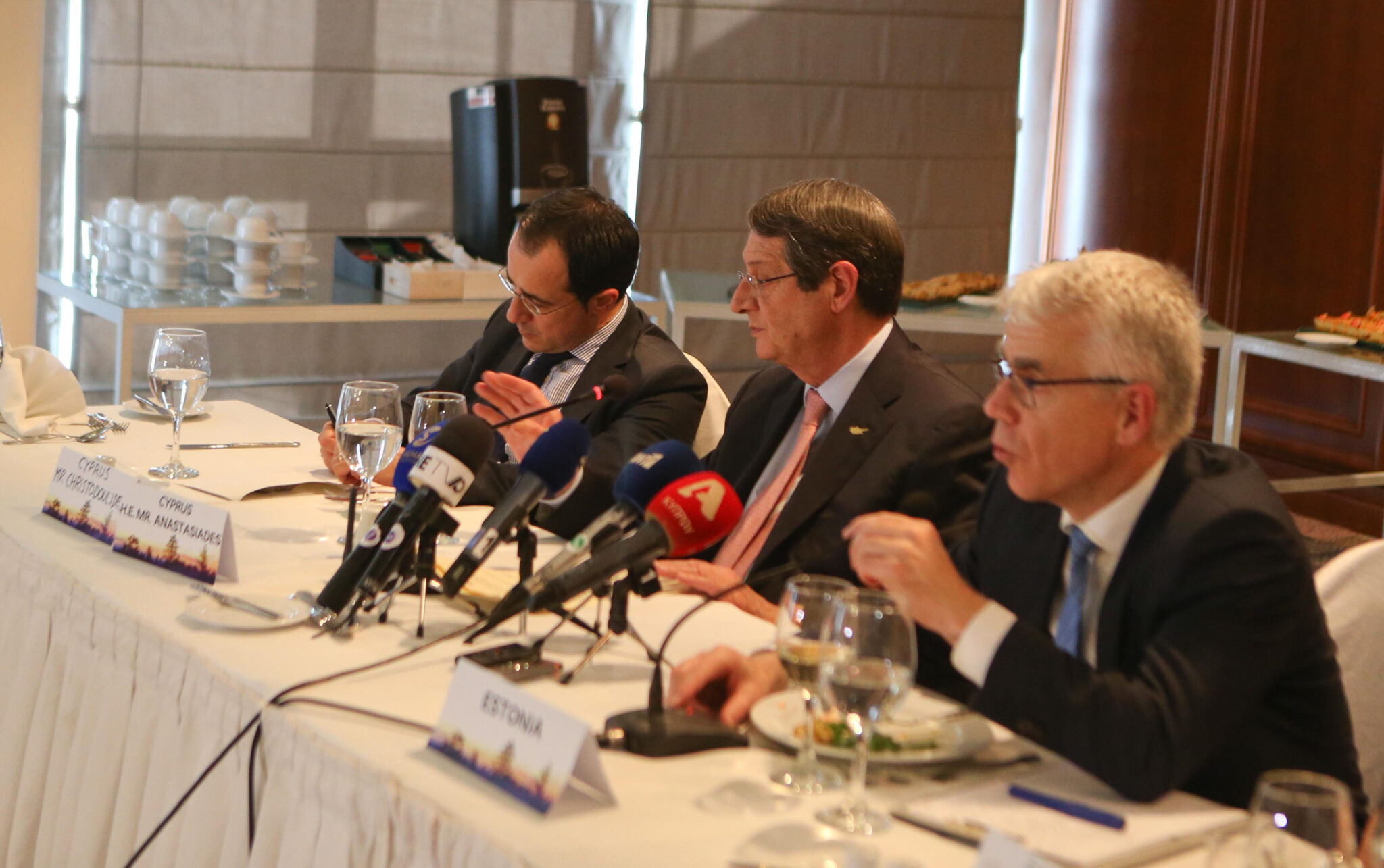 Διπλωματία πήγαινε-έλα για το κυπριακό προτείνει ο Πρόεδρος Αναστασιάδης