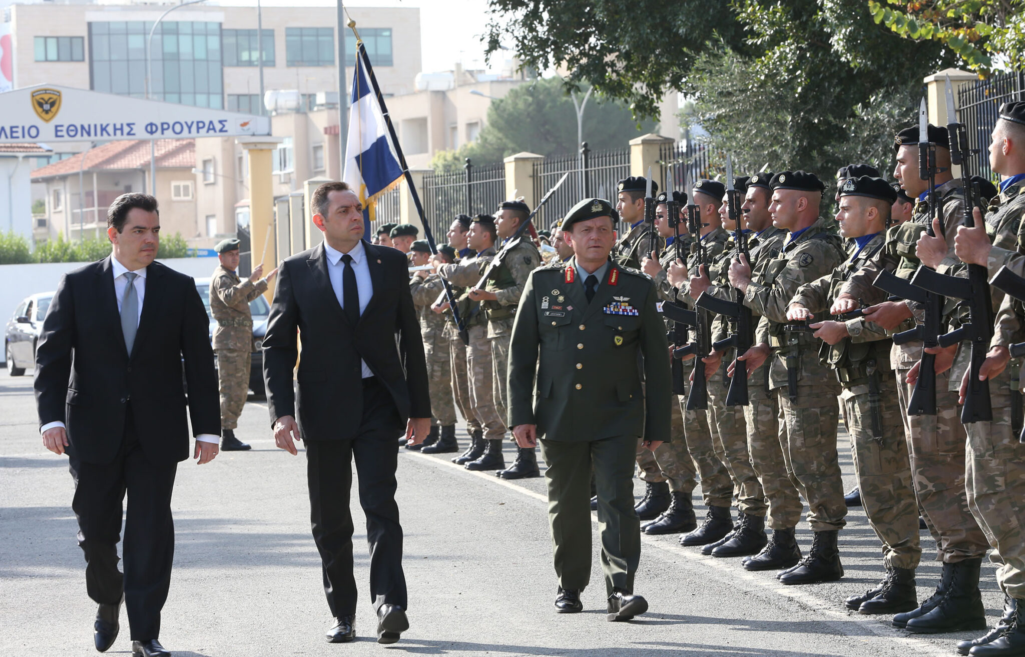 Ενισχύεται η αμυντική συνεργασία Κύπρου-Σερβίας