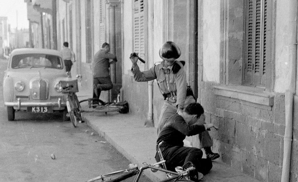 Άρχισε στο Λονδίνο η εκδίκαση της αγωγής για τις βρετανικές αποζημιώσεις(BINTEO)