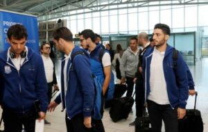 Από το αεροδρόμιο κατευθείαν για προπόνηση οι παίκτες του Απόλλωνα !