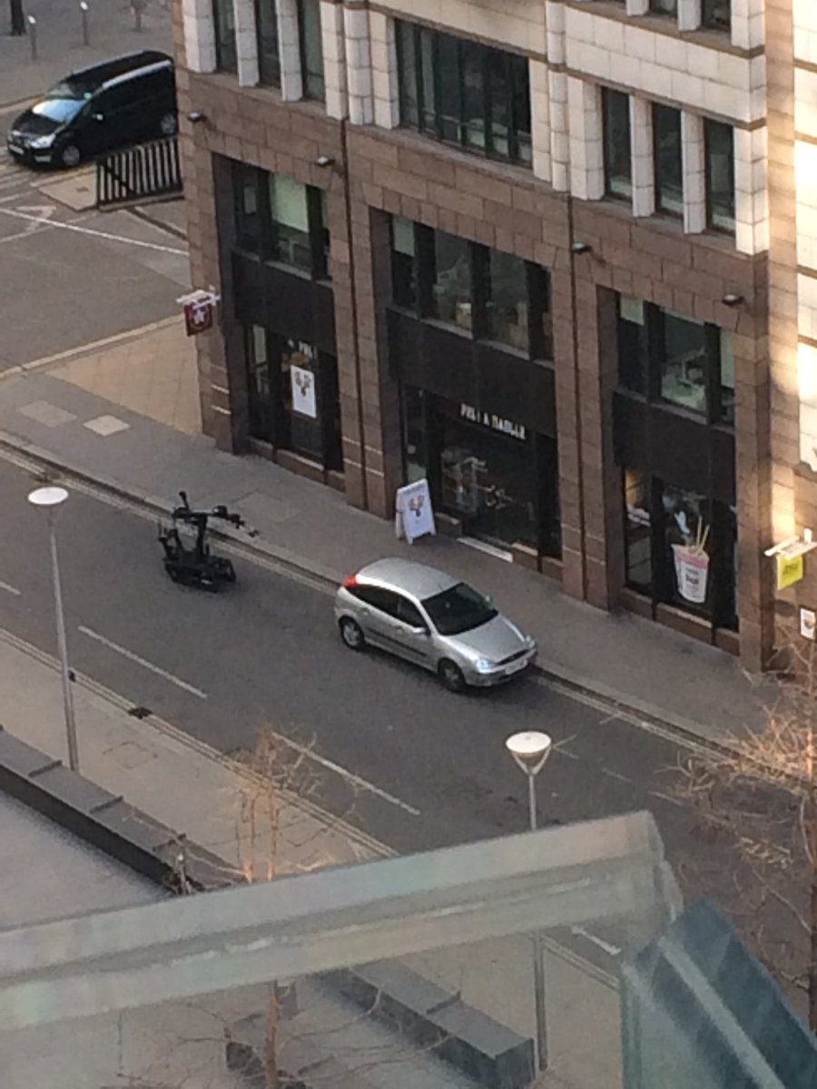 Έληξε ο συναγερμός στο Λονδίνο για ύποπτο όχημα (ΒΙΝΤΕΟ+ΦΩΤΟ)