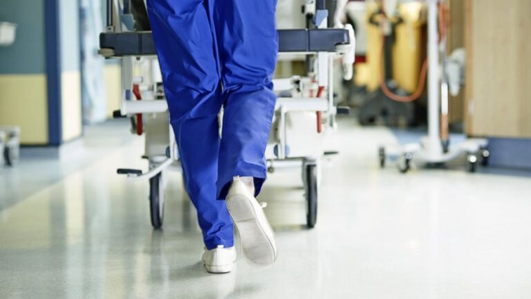 Υπο κράτηση ο 31χρονος μεθυσμένος, που αναστάτωσε τα ξημερώματα το ΓΝ Λάρνακας